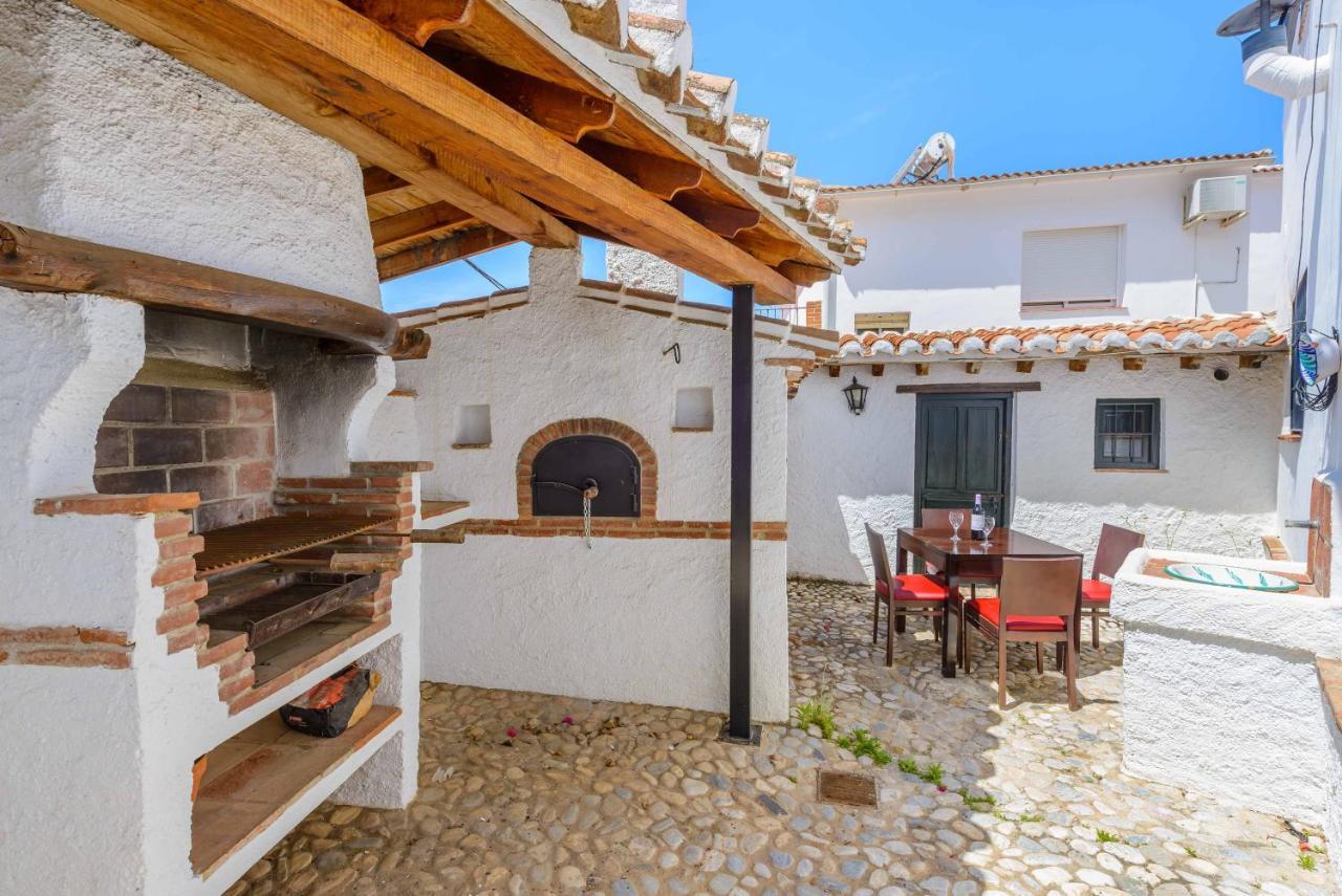 Holiday Home El Pilarillo Piscina Compartida Alcaucin Bagian luar foto