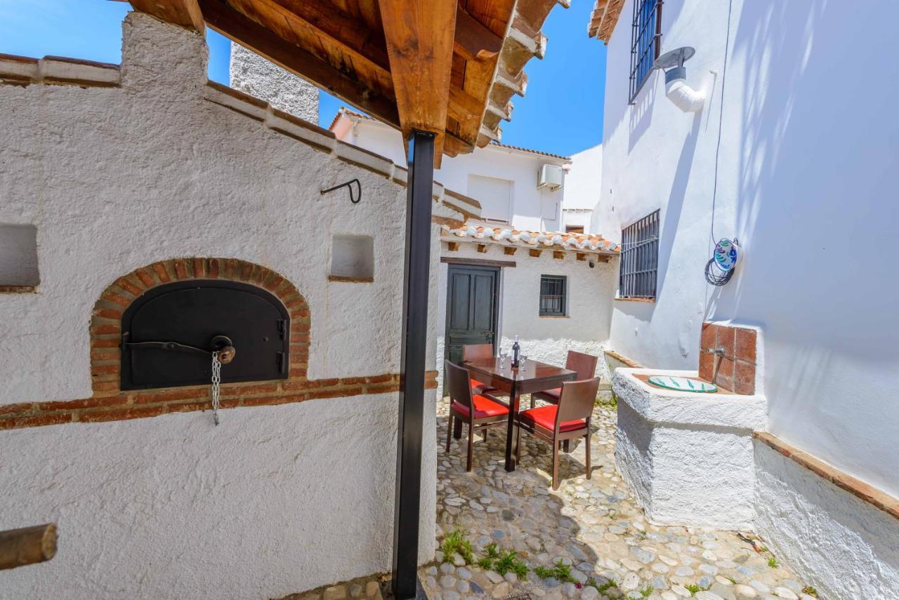 Holiday Home El Pilarillo Piscina Compartida Alcaucin Bagian luar foto